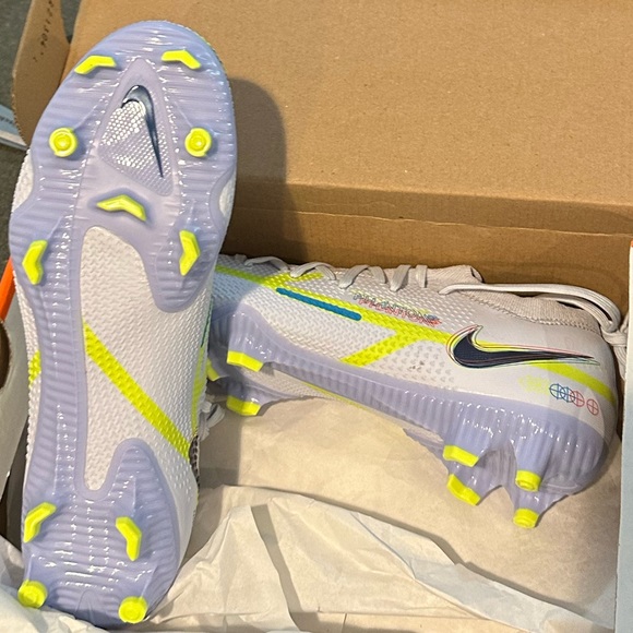 Nike Phantom GT2 Pro FG soccer cleats. Women’s sz 8 men’s size 6.5 - Picture 6 of 7